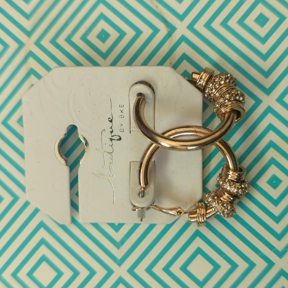 Boutique by BKE earrings